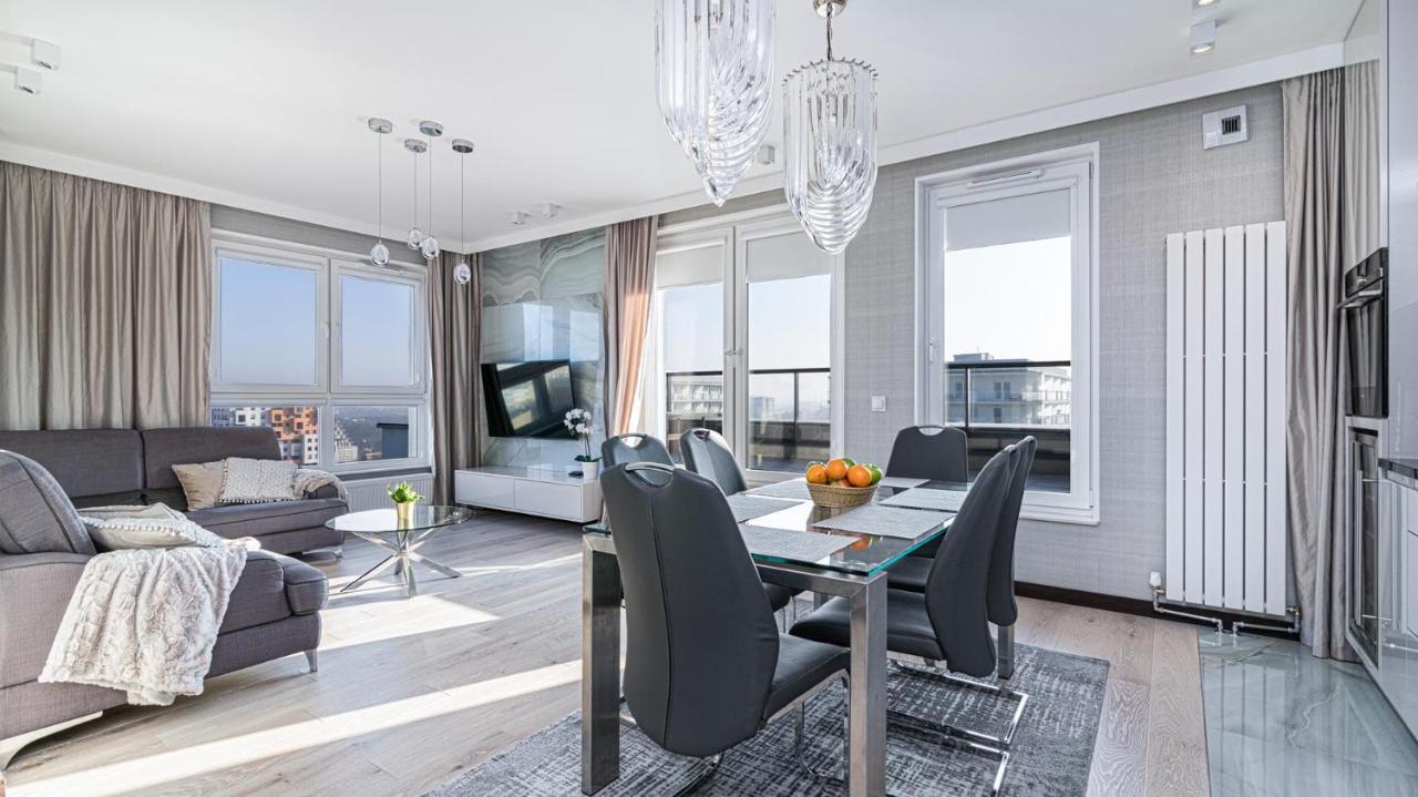16th Floor Sea View - Billberry Danzig
